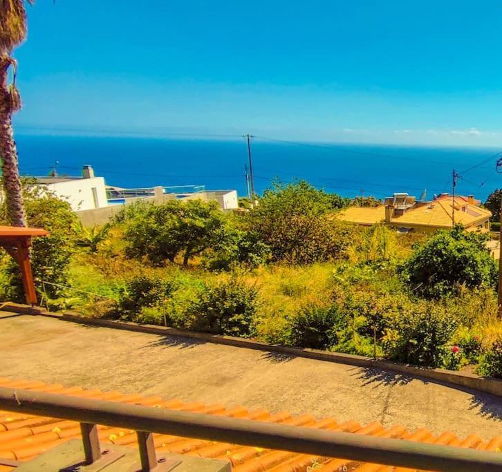 The Funny And Relax Apartment With Terrace & View Arco da Calheta  Luaran gambar